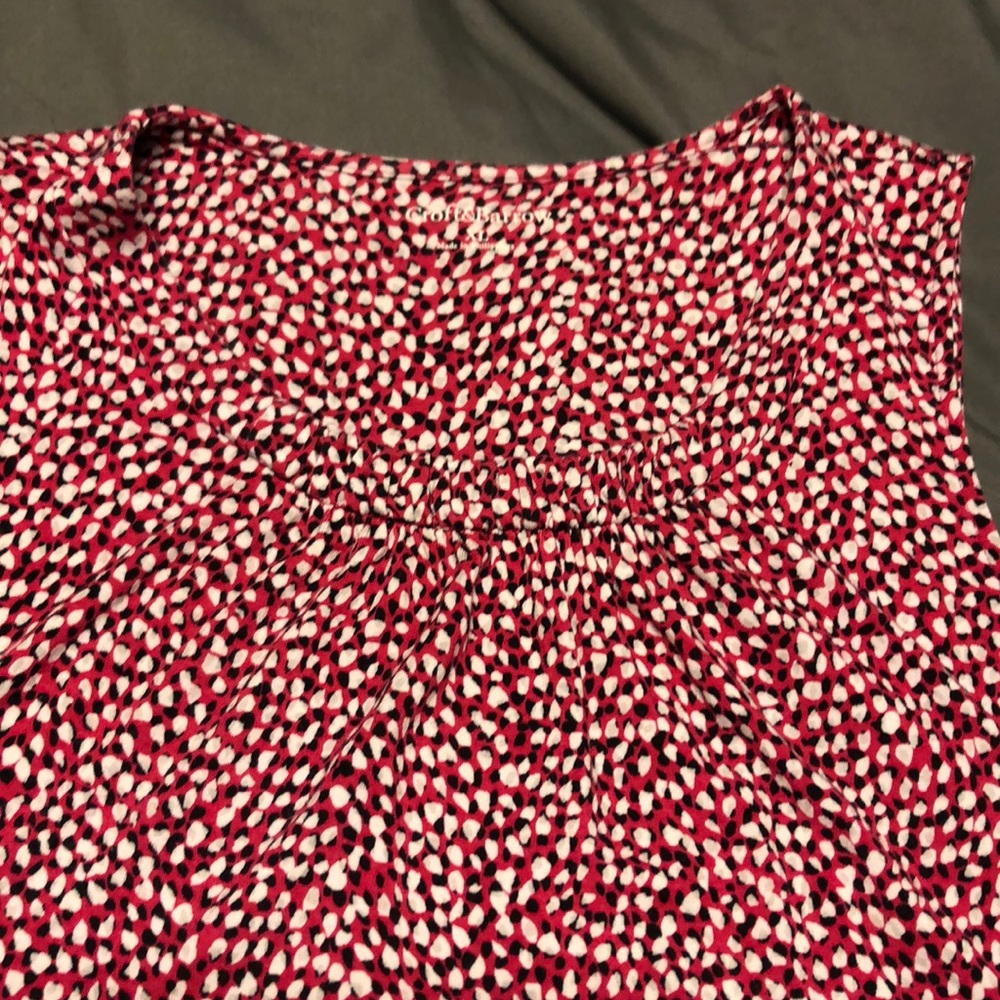 Sleeveless shirt - pink pattern